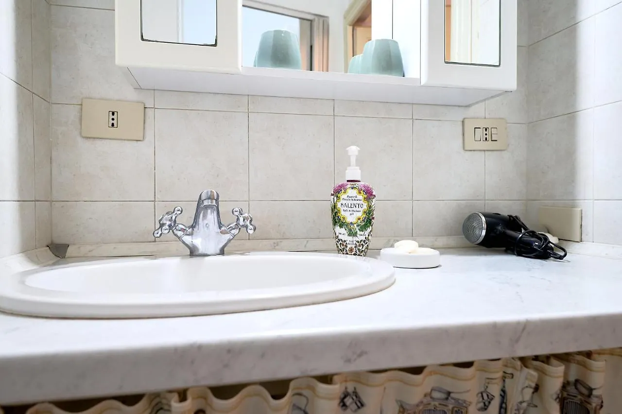 Xenia Apartments - Elegant Flat In The Center Of Milánó