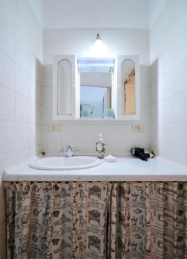 Xenia Apartments - Elegant Flat In The Center Of Mailand